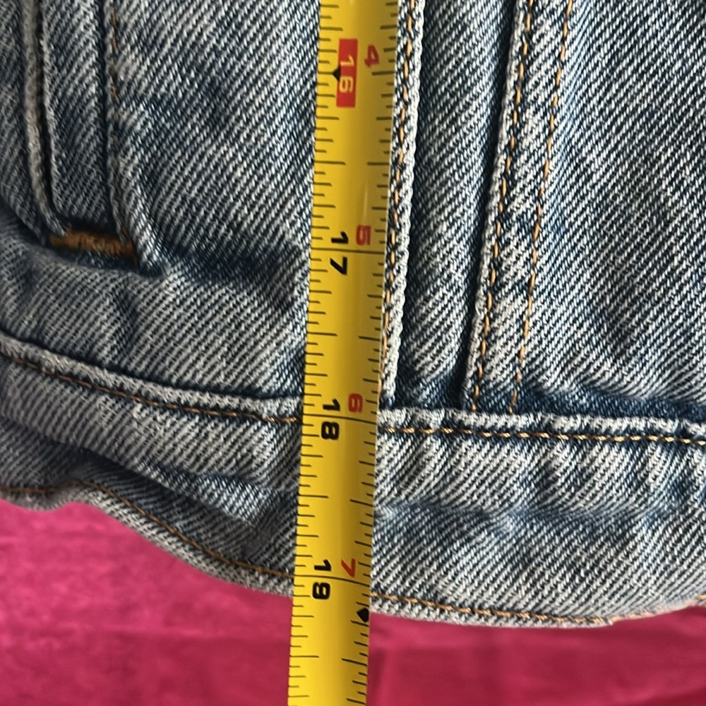 Levi's Light Blue Denim Sherpa Lined Jean Jacket - Picture 9 of 9